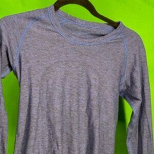Med Long Sleeve LuluLemon Shirts - Blue and black Slightly worn Size 6